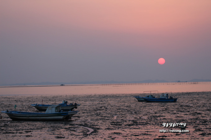 화옹방조제 일몰 풍경 사진 &#8211; 해가 저무는 군 [캐논 650D]