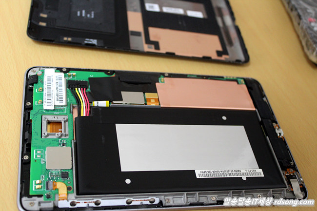 넥서스7 패널액정 깨짐 패널수리비용이 비싼데 교체를 할까 말까?