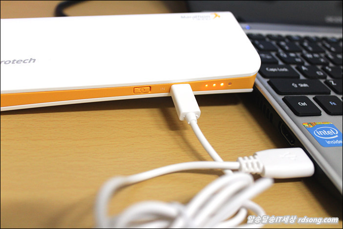 새로텍 Marathon 13000 Mt-130 보조배터리