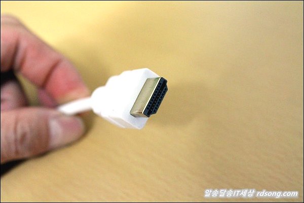 Hdmi To Vga 어댑터 Fw934 구입, Hdmi가 없는 모니터에 Vga케이블을 이용하여 노트북과 연결