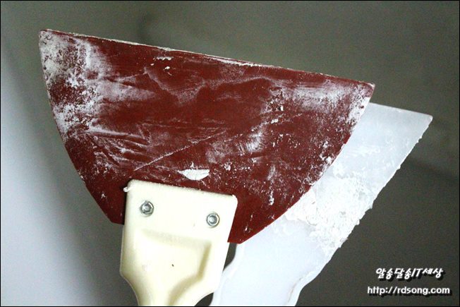 베란다 벽면에 결로방지 위해 결로방지퍼티 바르다 [Diy]